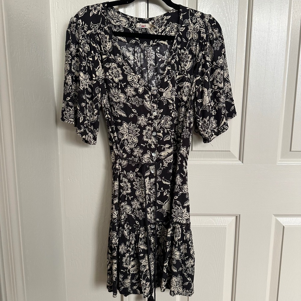 Title: Faherty Orinda Tie Waist Button-Up Crepe Mini Dress - Charcoal Chiyoda  S - Picture 2 of 12